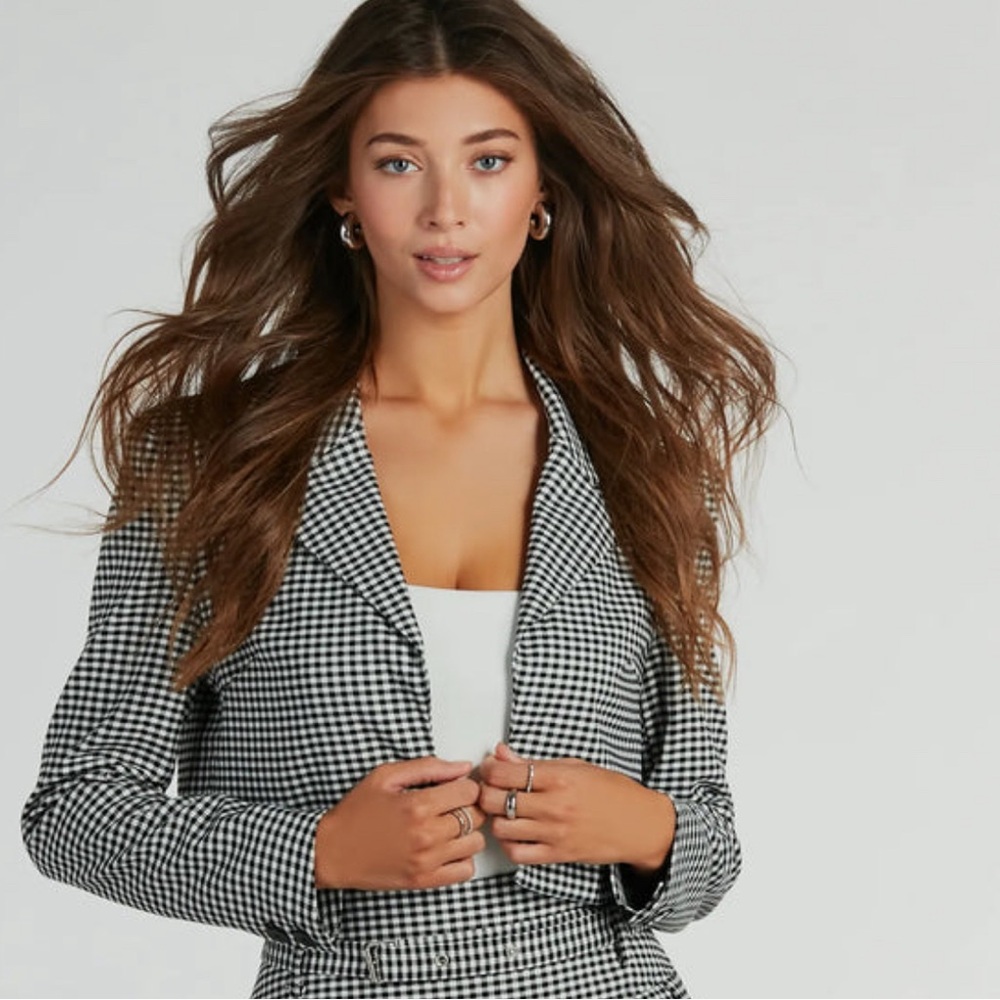 PREPPY CHECKERED CROP JACKET 🧥